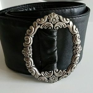 Women's belt *price firm unless bundled*